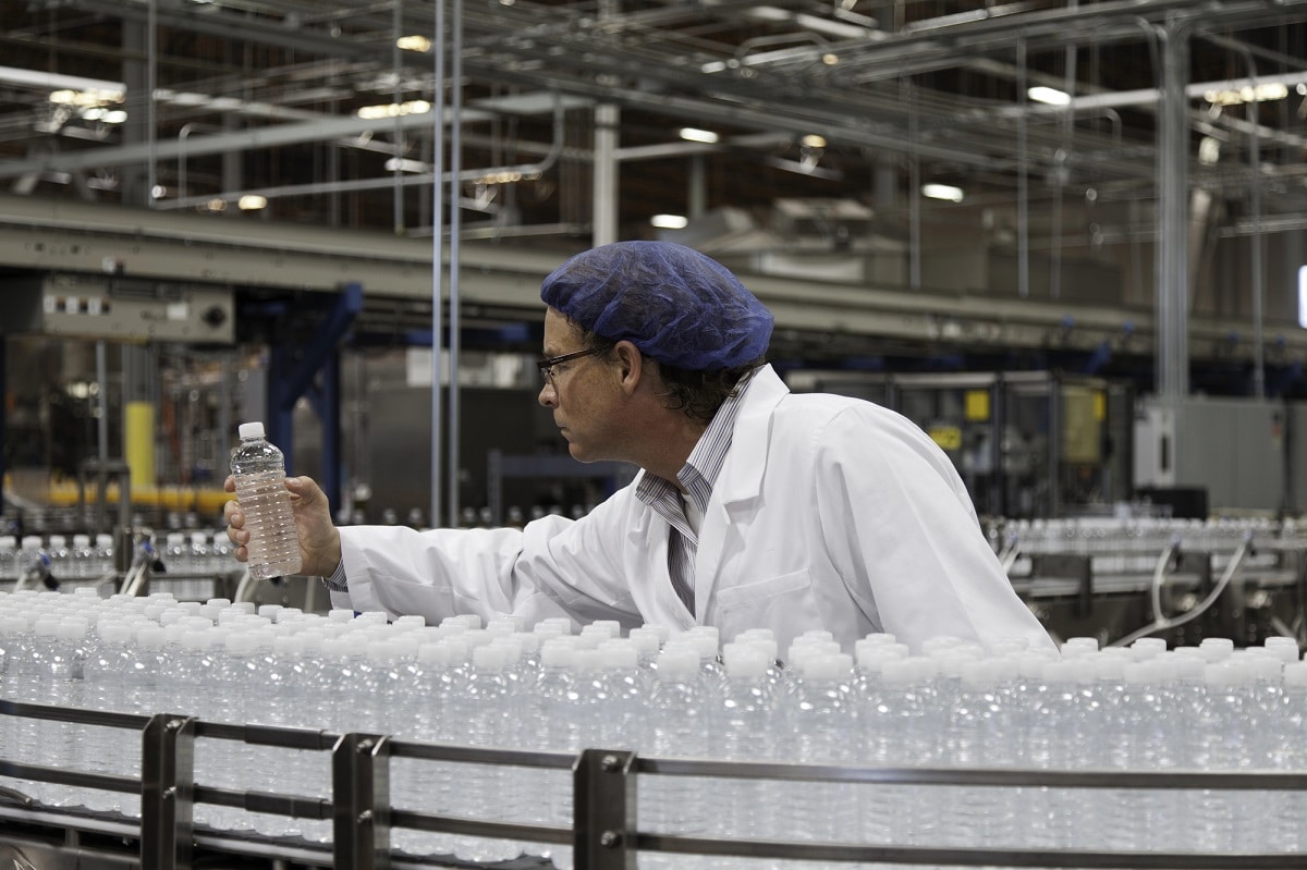 Nestlé admet avoir utilisé des traitements interdits pour assainir ses eaux minérales
