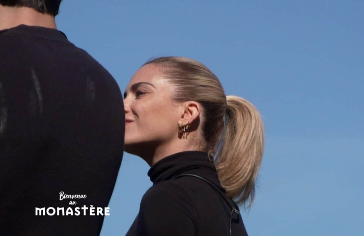 Bienvenue Au Monastère (C8): Tensions entre Paul El Kharrat et Clara Morgane, « Je voyais qu’elle me portait un intérêt certain »