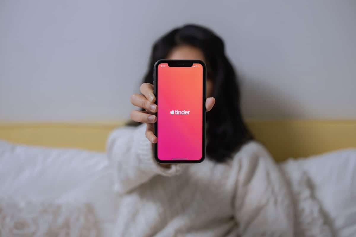 Cette star d’Hollywood partage ses expériences loufoques sur Tinder et le moins que l’on puisse dire c’est que ce n’est pas simple