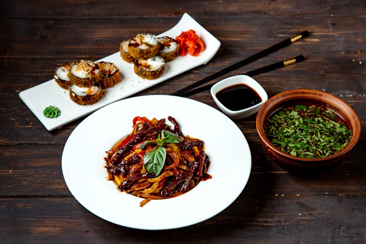 Perte de poids : Un médecin nutritionniste révèle les secrets pour faire les bons choix au restaurant chinois