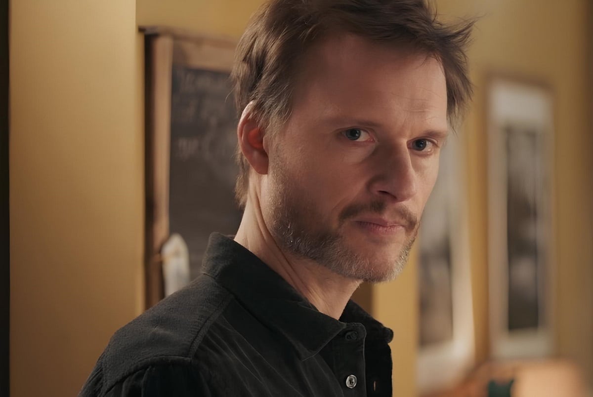 Demain Nous Appartient : Samuel (Axel Kiener)  de retour à Sète pour l’enterrement de son père, Renaud !