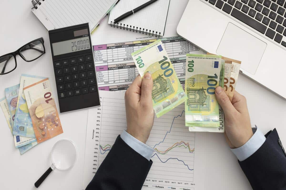 Découvrez un métier accessible avec un salaire mensuel de 4000 euros, même sans diplôme !