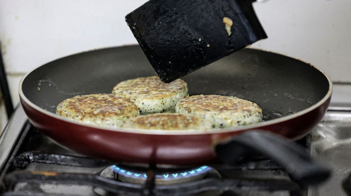 découvrez les bienfaits du poêle santé, un mode de cuisson innovant qui préserve les nutriments de vos aliments tout en réduisant les graisses. idéal pour une alimentation saine et gourmande, ce poêle est parfait pour les familles soucieuses de leur bien-être.