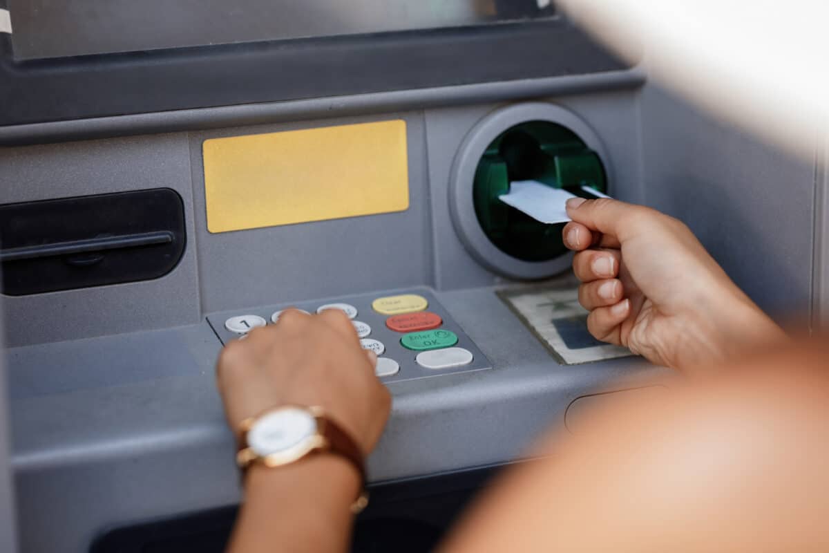 distributeur-de-billets-euros